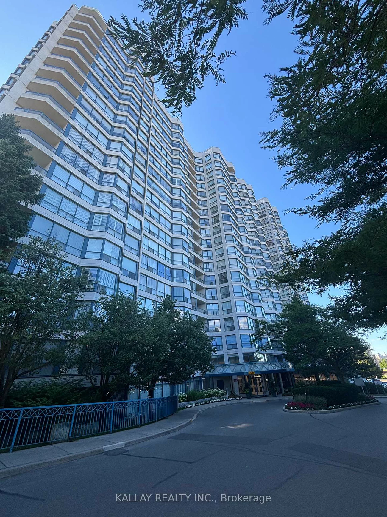 7300, Yonge, Crestwood-Springfarm-Yorkhill, Vaughan