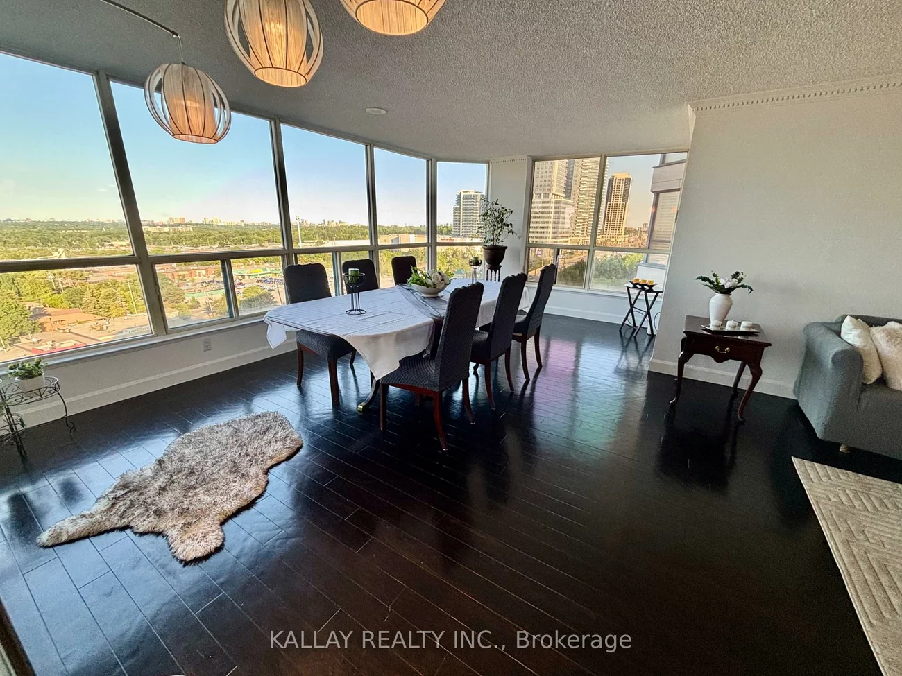 7300, Yonge, Crestwood-Springfarm-Yorkhill, Vaughan