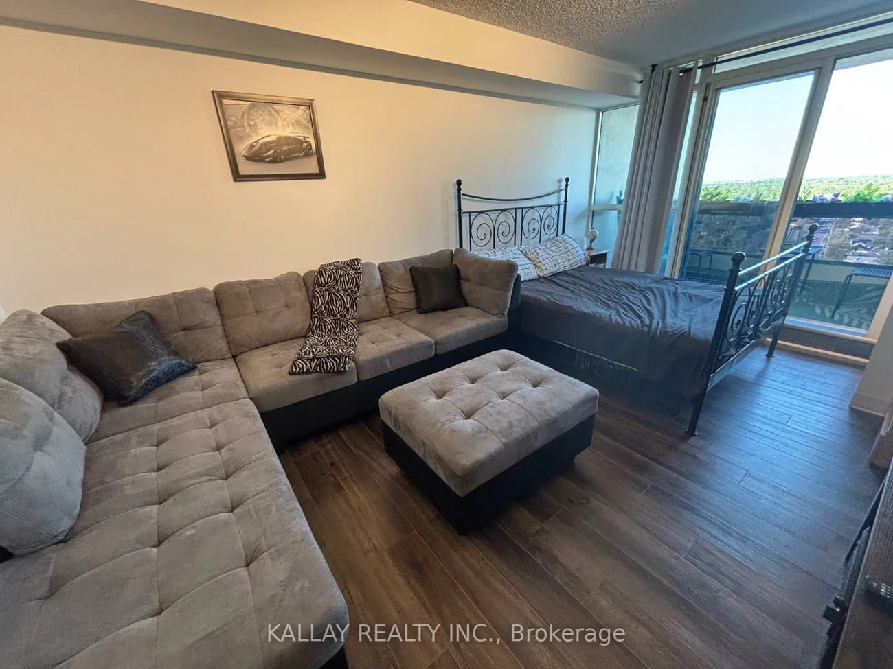 7300, Yonge, Crestwood-Springfarm-Yorkhill, Vaughan