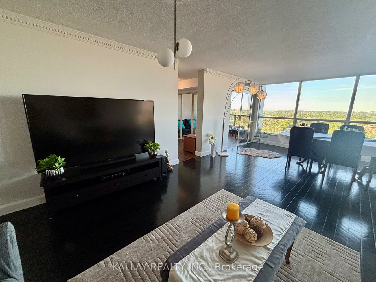 7300, Yonge, Crestwood-Springfarm-Yorkhill, Vaughan