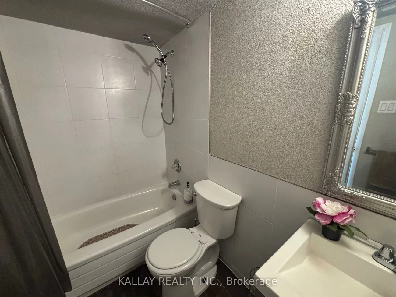 7300, Yonge, Crestwood-Springfarm-Yorkhill, Vaughan