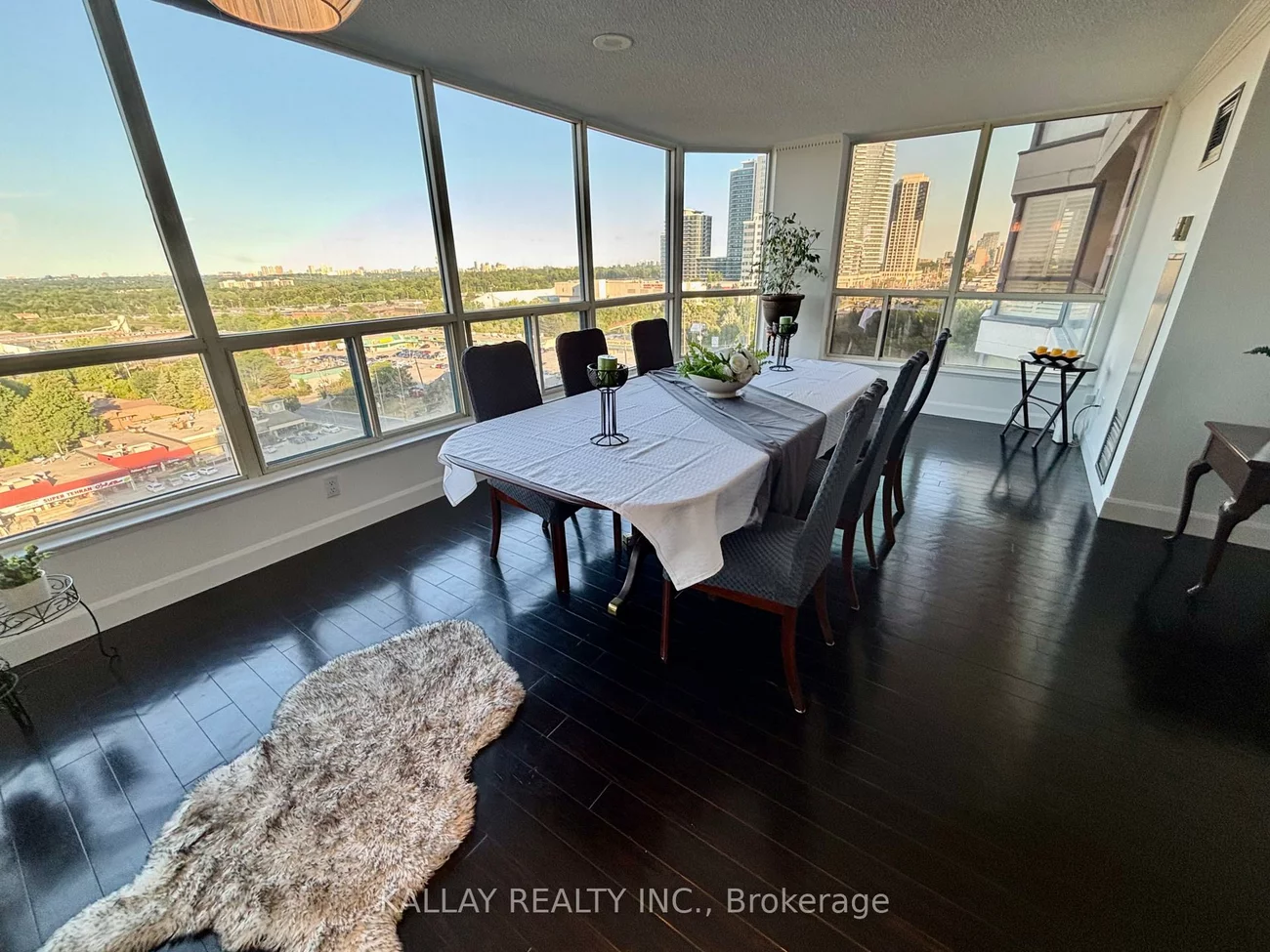 7300, Yonge, Crestwood-Springfarm-Yorkhill, Vaughan