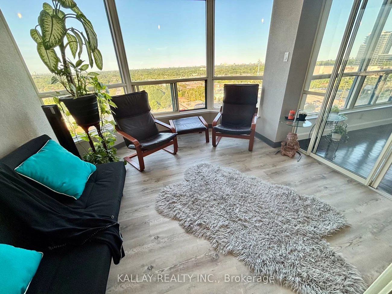 7300, Yonge, Crestwood-Springfarm-Yorkhill, Vaughan