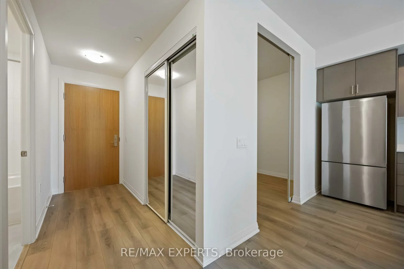 8960, Jane, Vellore Village, Vaughan