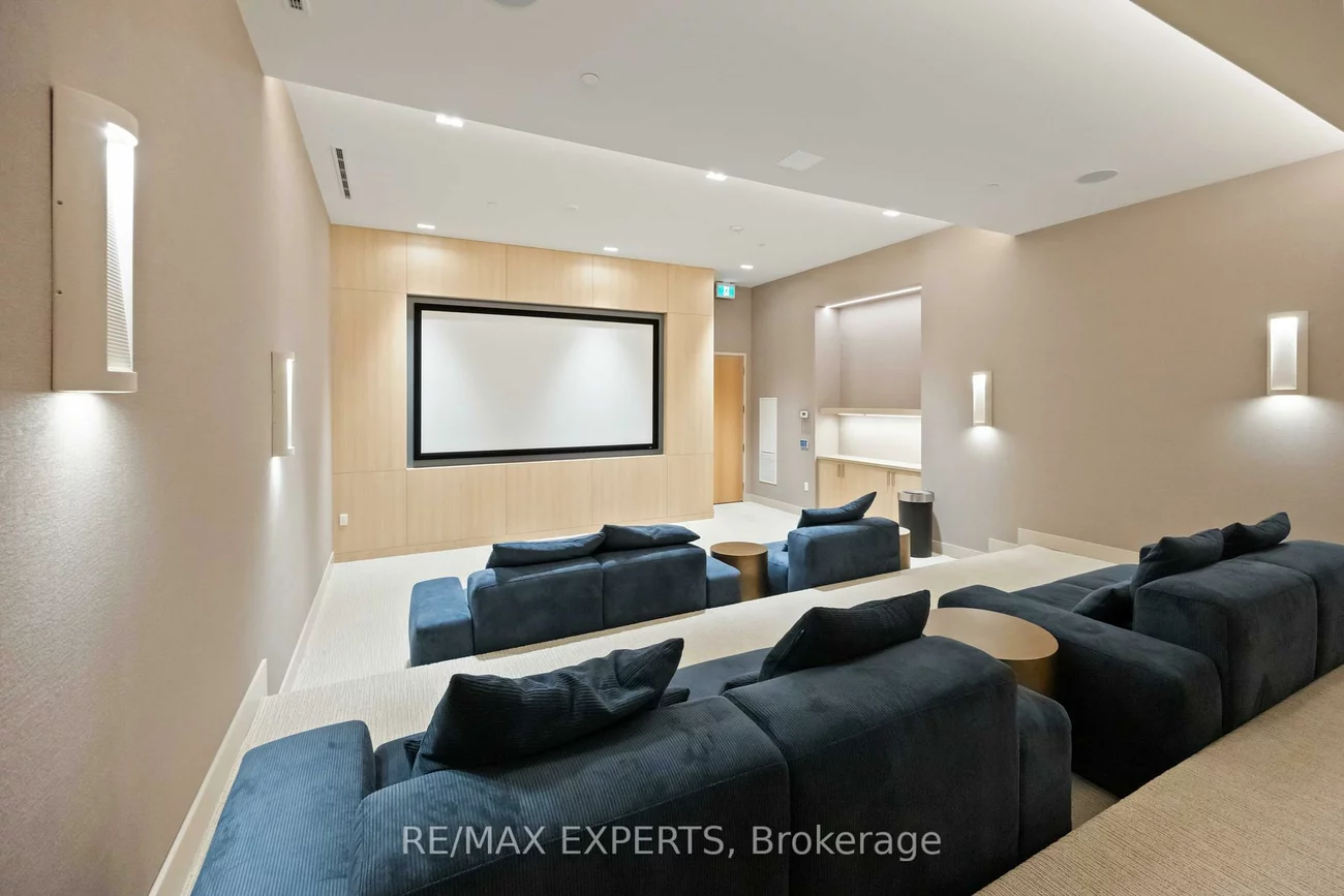 8960, Jane, Vellore Village, Vaughan