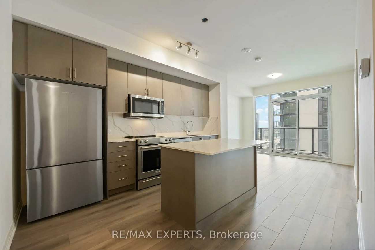 8960, Jane, Vellore Village, Vaughan