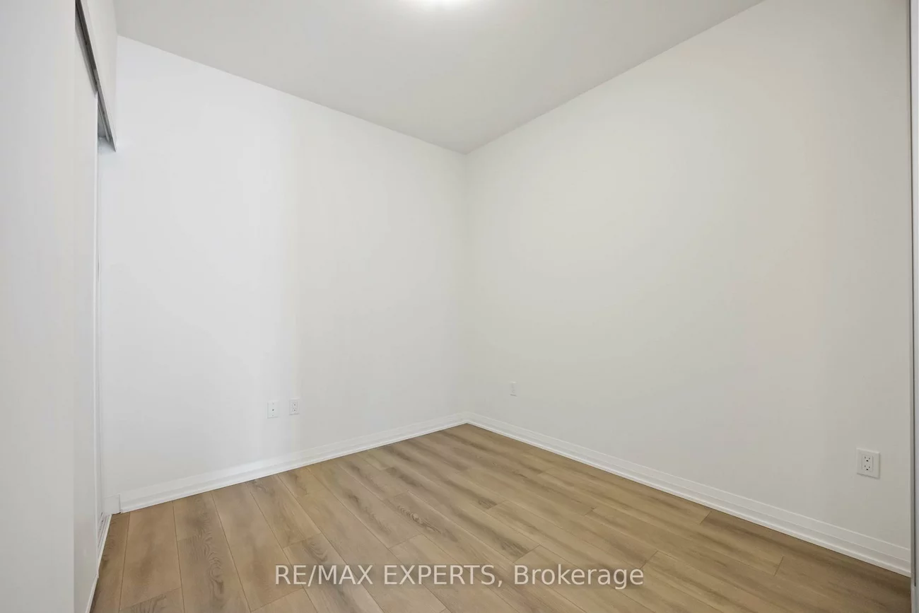 8960, Jane, Vellore Village, Vaughan