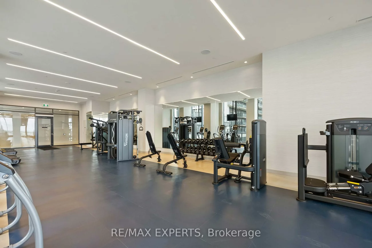 8960, Jane, Vellore Village, Vaughan