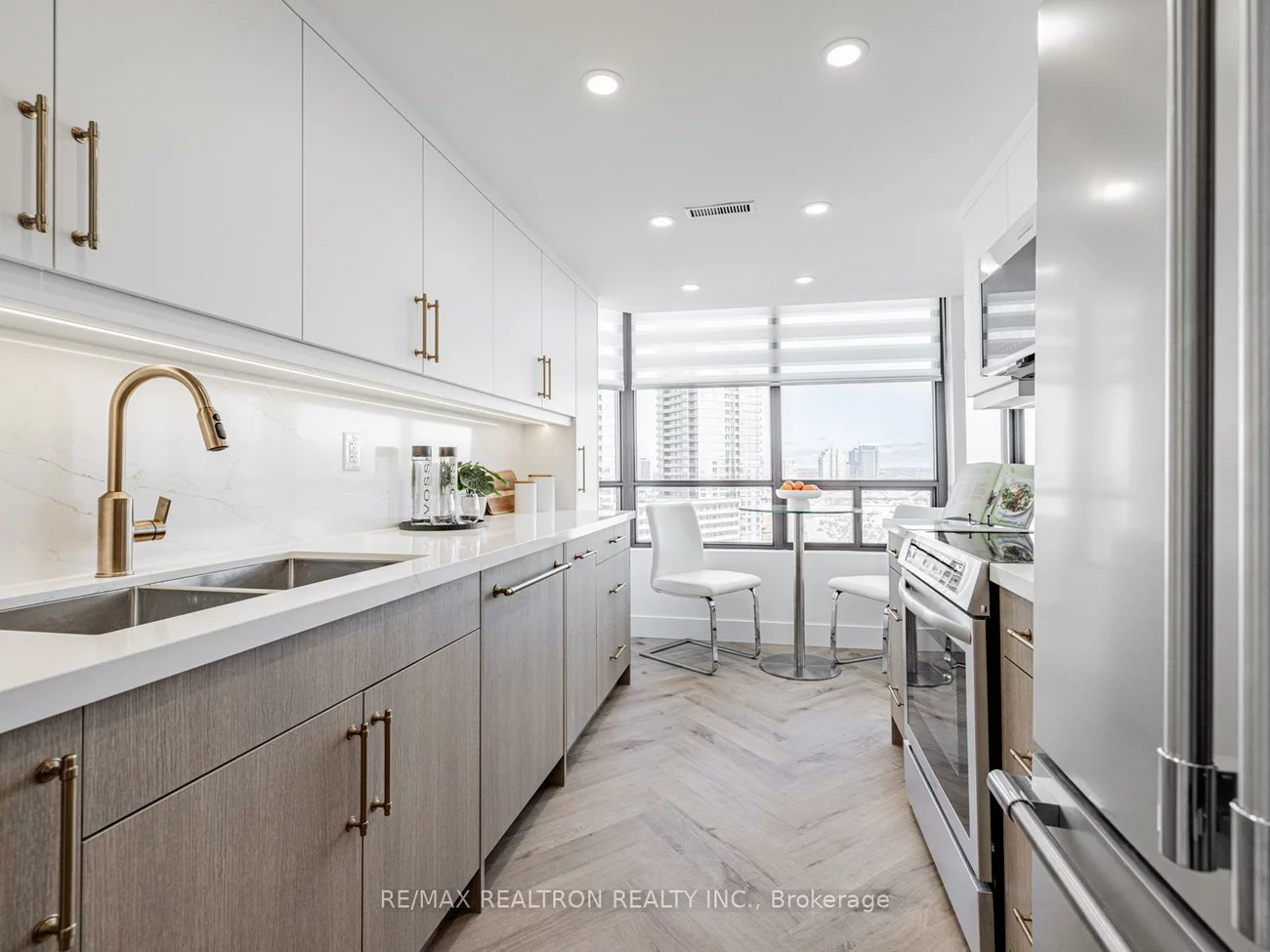 7420, Bathurst, Brownridge, Vaughan