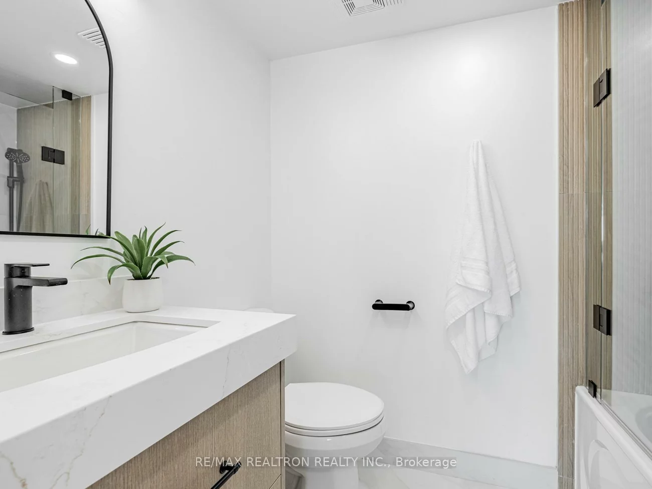 7420, Bathurst, Brownridge, Vaughan
