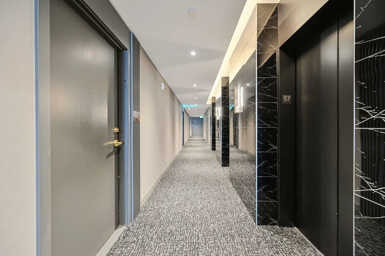 5, BUTTERMILL, Vaughan Corporate Centre, Vaughan