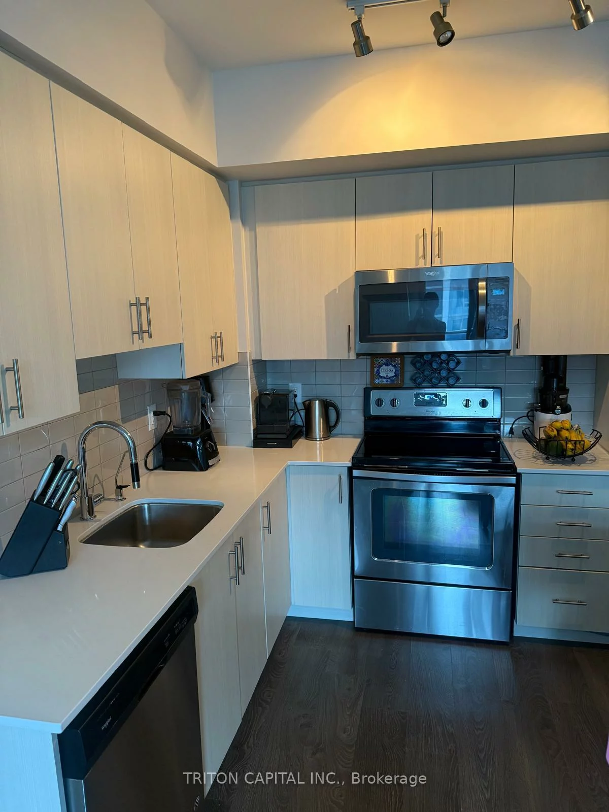 3700, Highway 7, Vaughan Corporate Centre, Vaughan