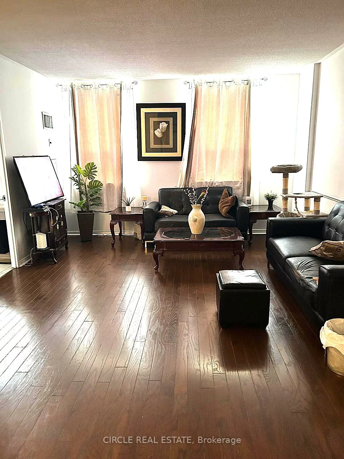 7398, Yonge, Crestwood-Springfarm-Yorkhill, Vaughan