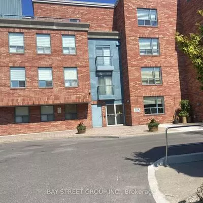 7378, Yonge, Crestwood-Springfarm-Yorkhill, Vaughan