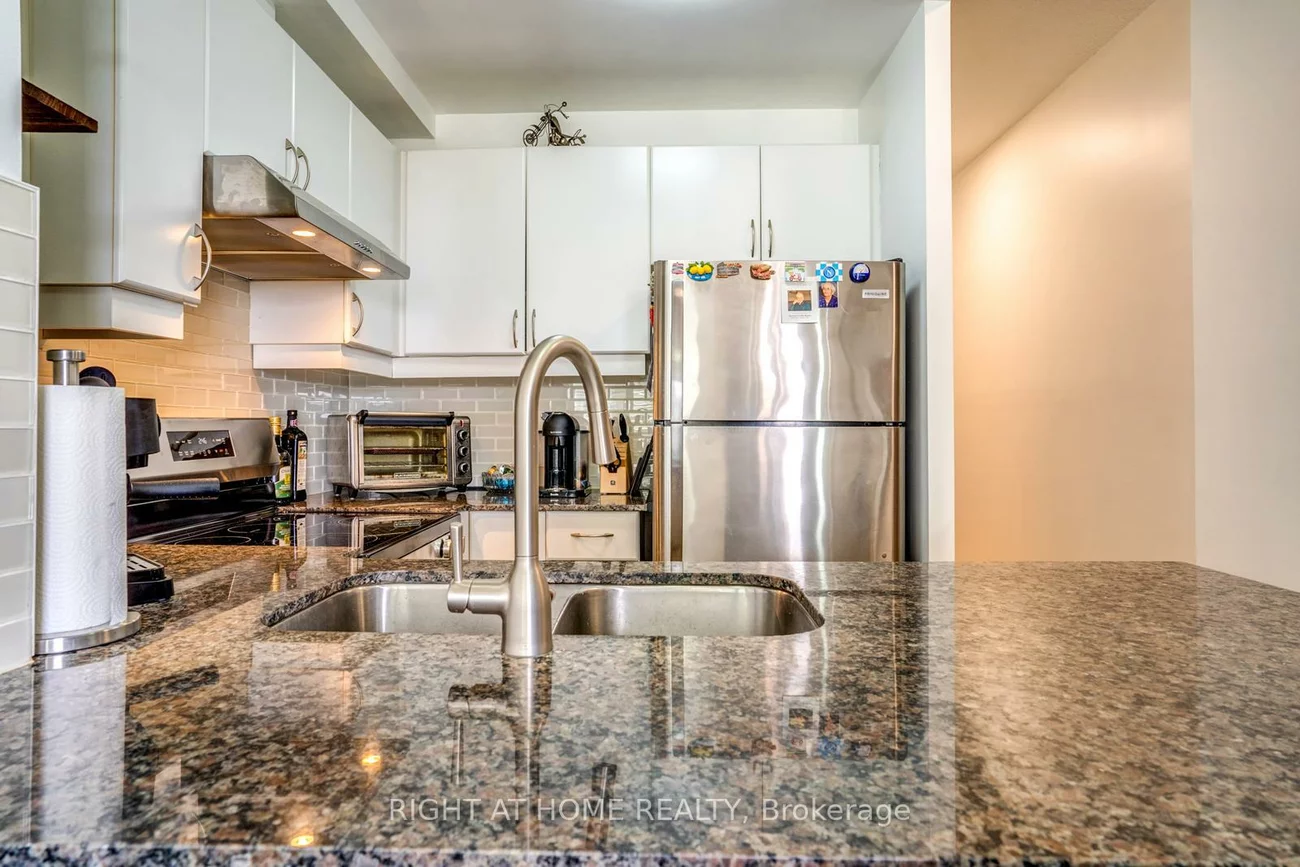 7730, Kipling, West Woodbridge, Vaughan