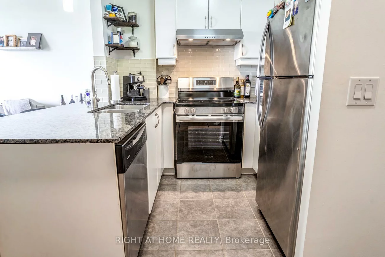 7730, Kipling, West Woodbridge, Vaughan