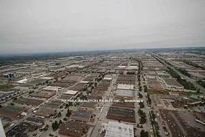 950, Portage, Vaughan Corporate Centre, Vaughan