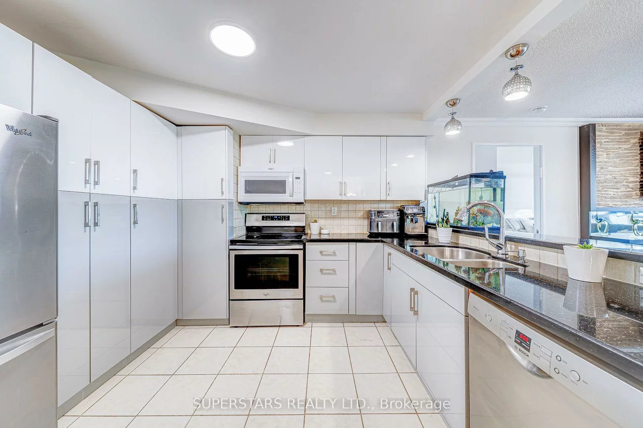 7300, Yonge, Crestwood-Springfarm-Yorkhill, Vaughan