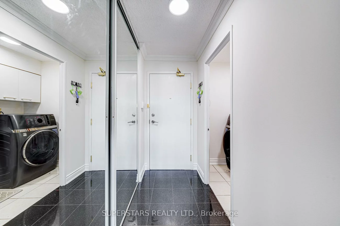 7300, Yonge, Crestwood-Springfarm-Yorkhill, Vaughan