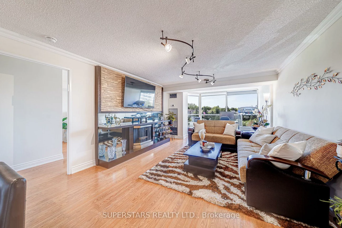 7300, Yonge, Crestwood-Springfarm-Yorkhill, Vaughan
