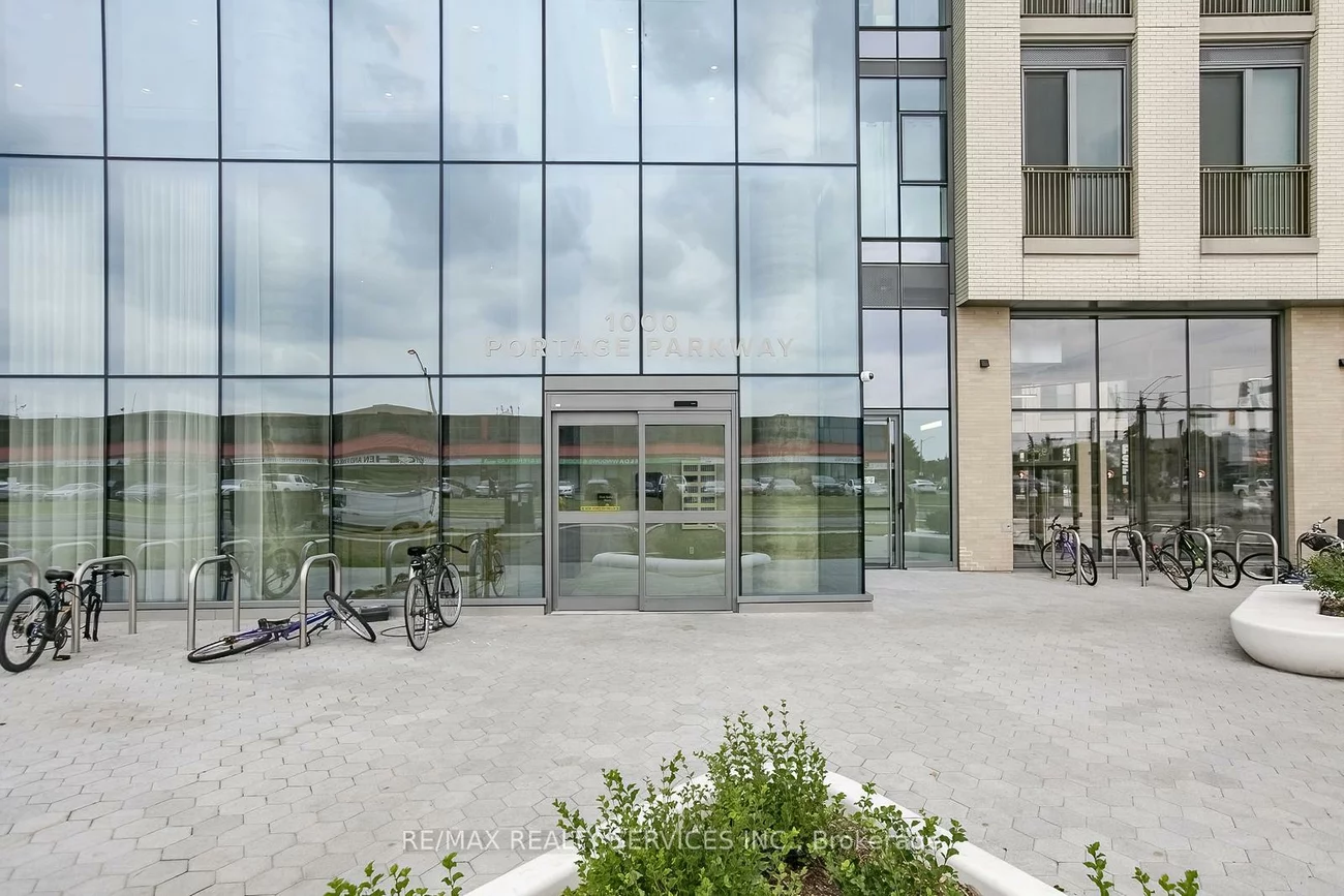 1000, Portage, Vaughan Corporate Centre, Vaughan
