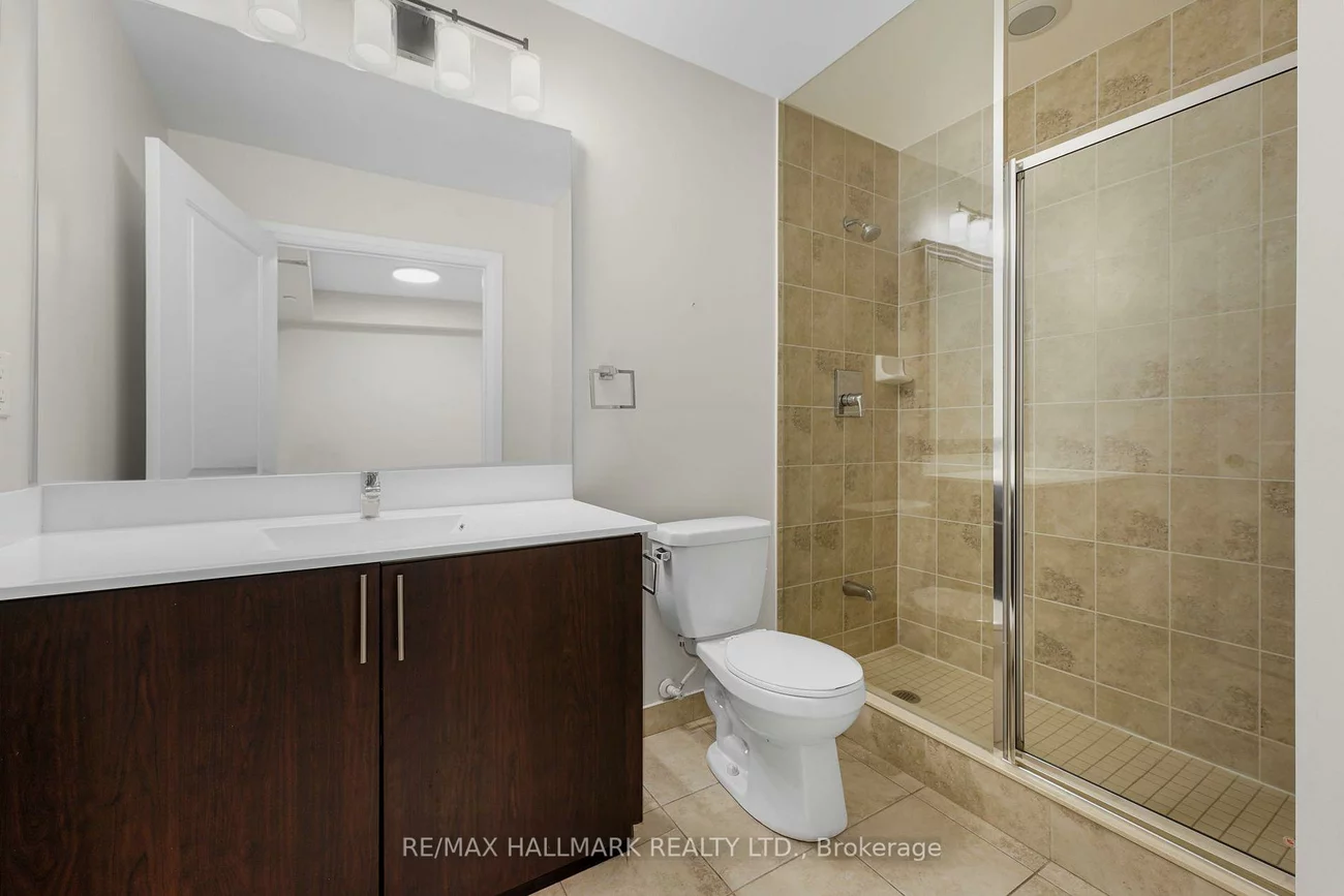 520, Steeles, Crestwood-Springfarm-Yorkhill, Vaughan