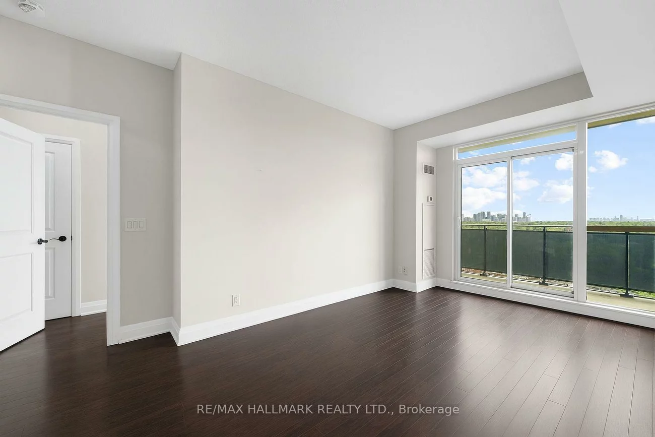 520, Steeles, Crestwood-Springfarm-Yorkhill, Vaughan