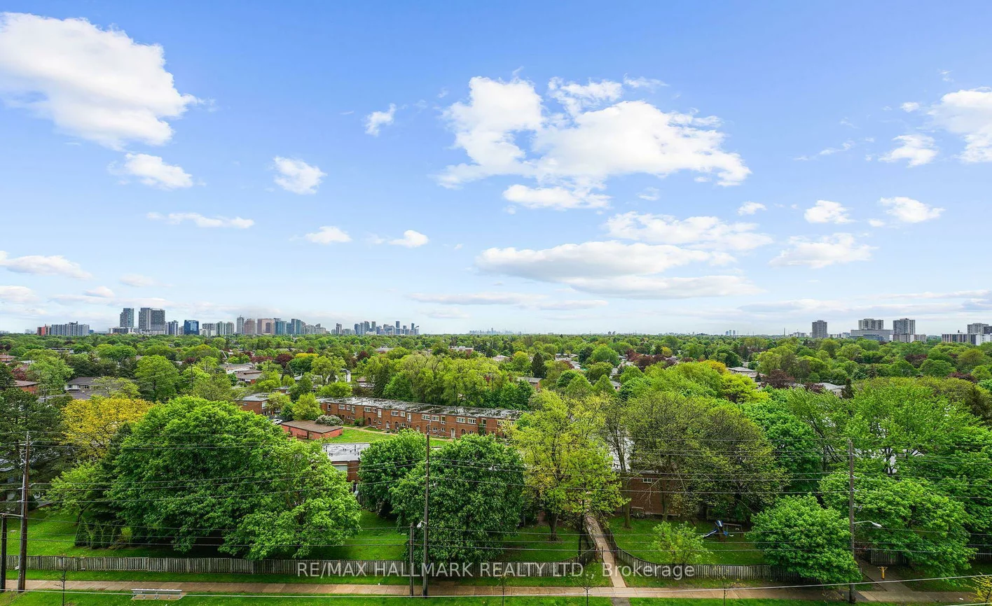 520, Steeles, Crestwood-Springfarm-Yorkhill, Vaughan