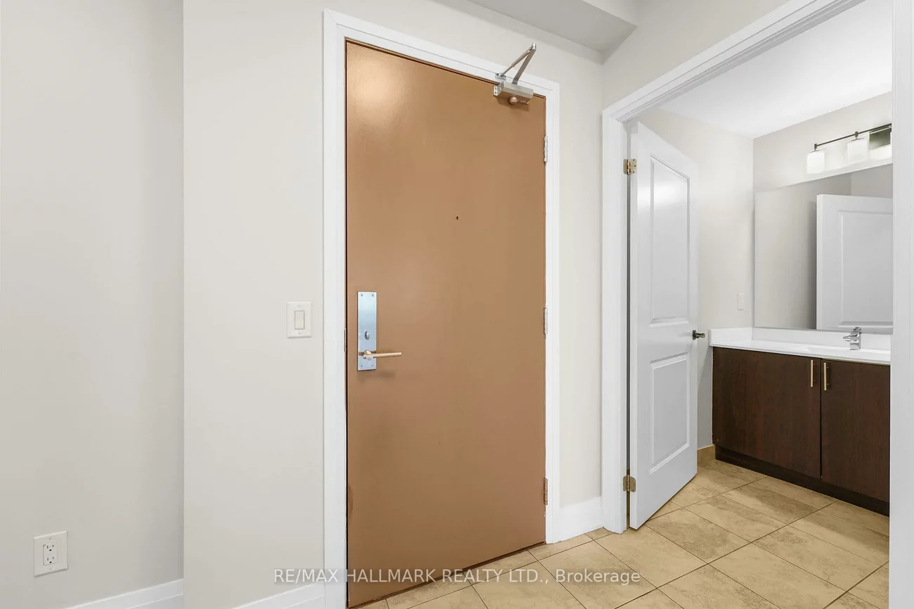 520, Steeles, Crestwood-Springfarm-Yorkhill, Vaughan