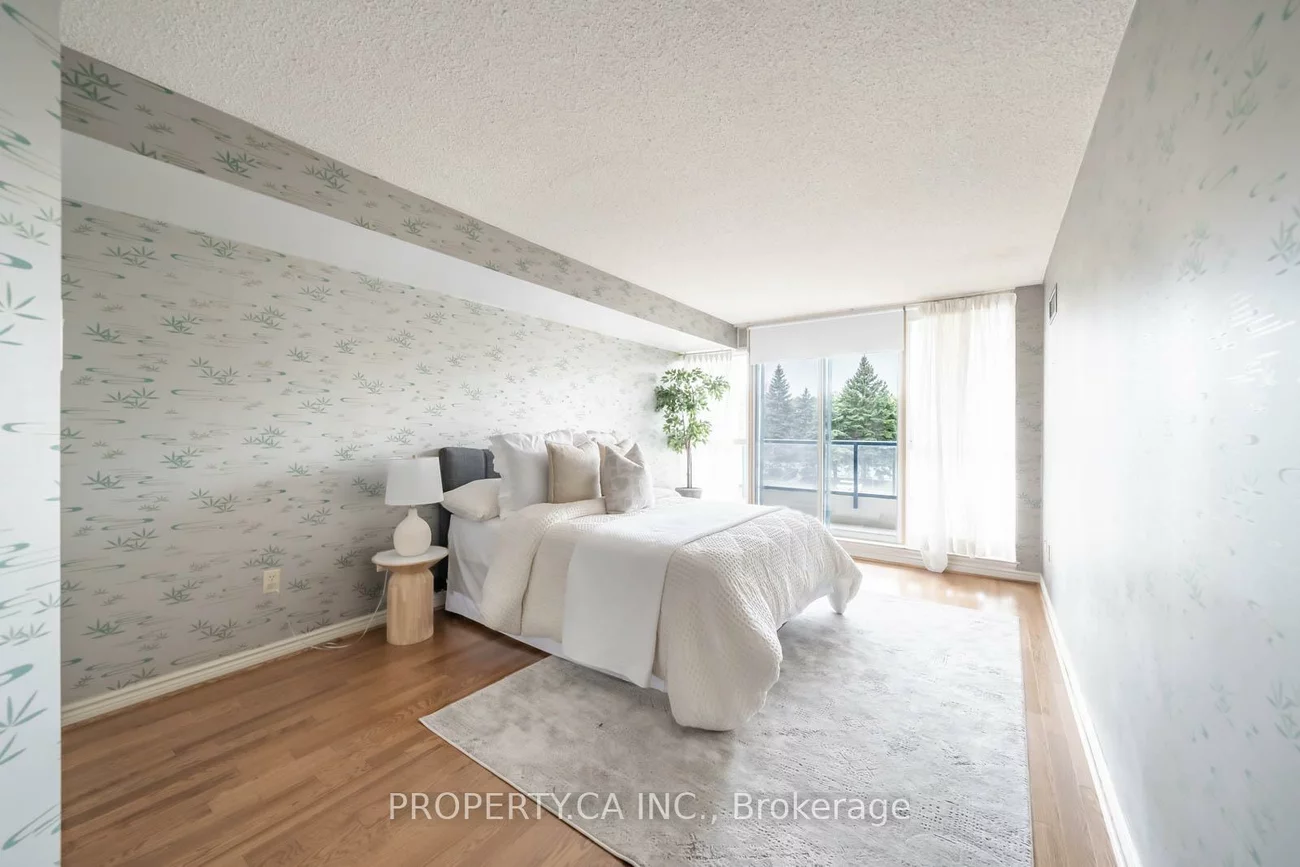 7300, Yonge, Crestwood-Springfarm-Yorkhill, Vaughan