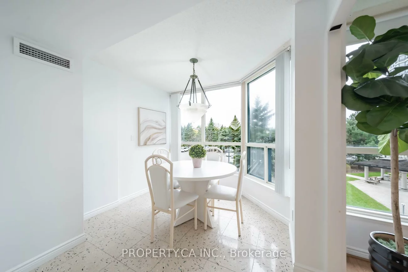 7300, Yonge, Crestwood-Springfarm-Yorkhill, Vaughan