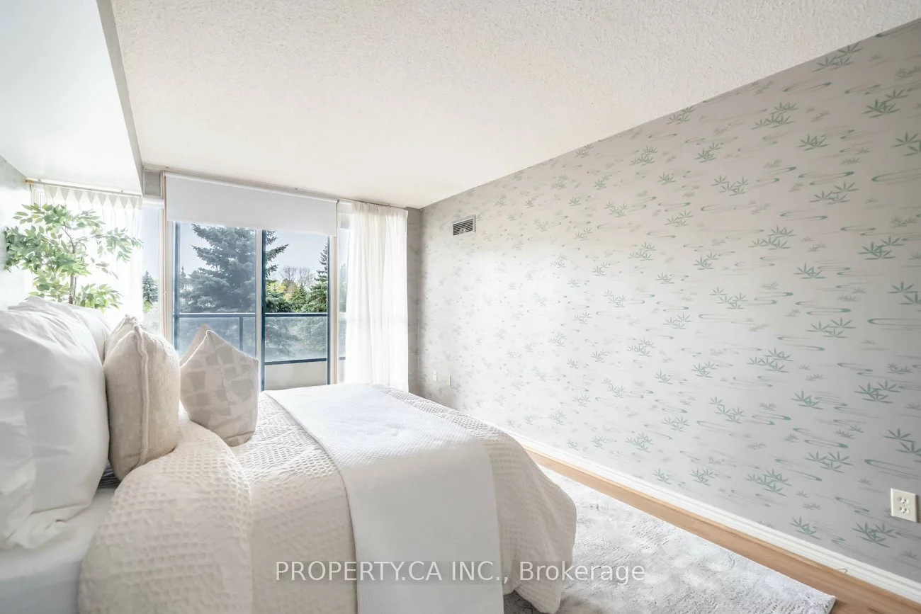 7300, Yonge, Crestwood-Springfarm-Yorkhill, Vaughan