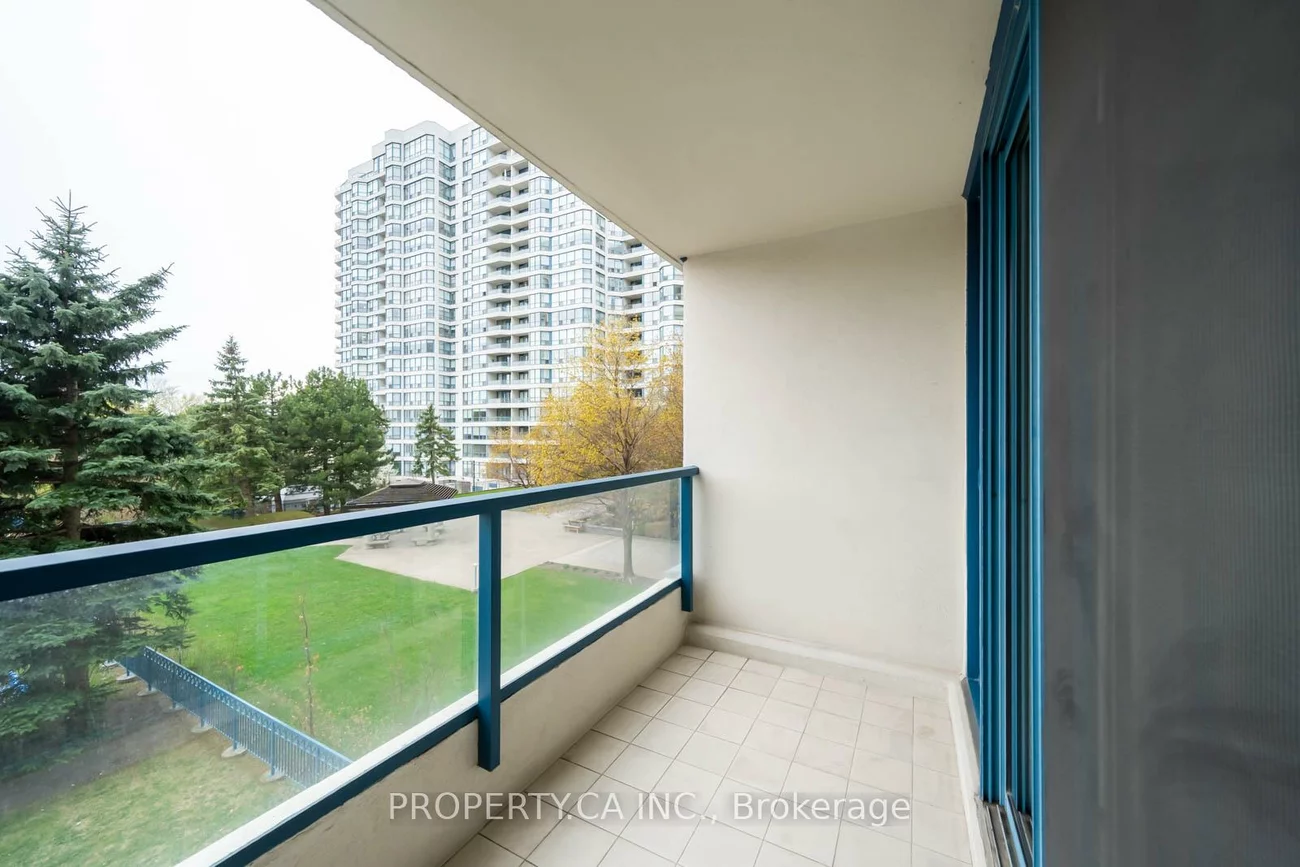 7300, Yonge, Crestwood-Springfarm-Yorkhill, Vaughan