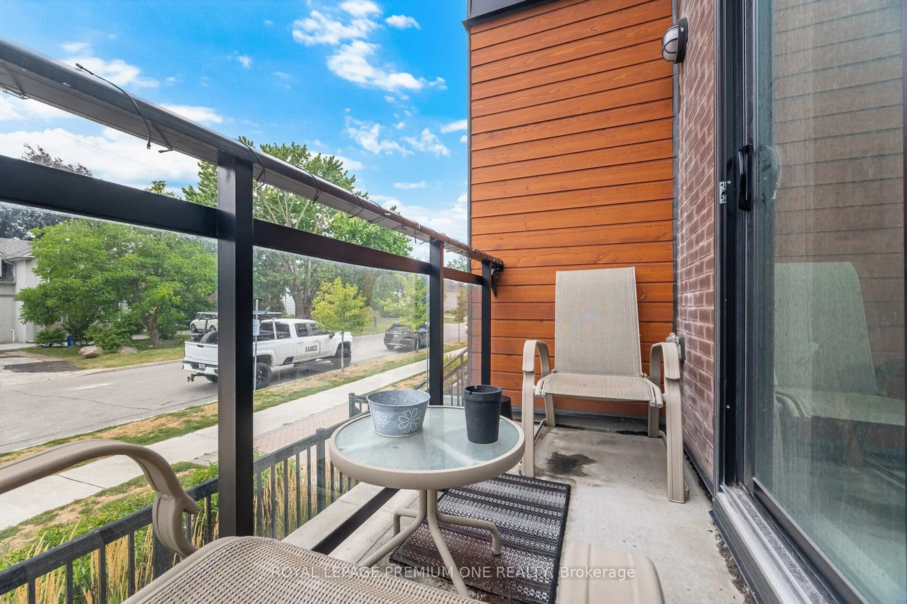 48, COLES, Vaughan Grove, Vaughan