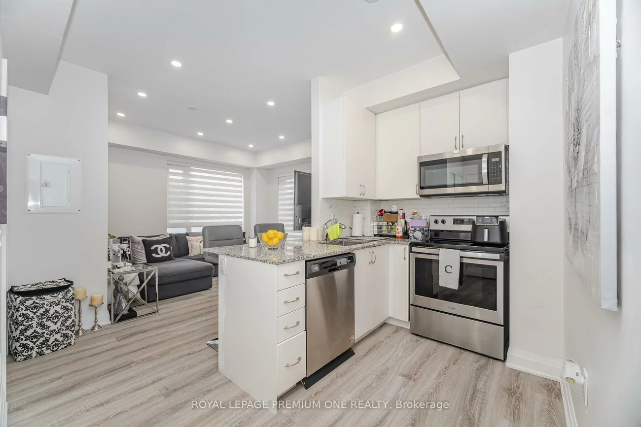 48, COLES, Vaughan Grove, Vaughan