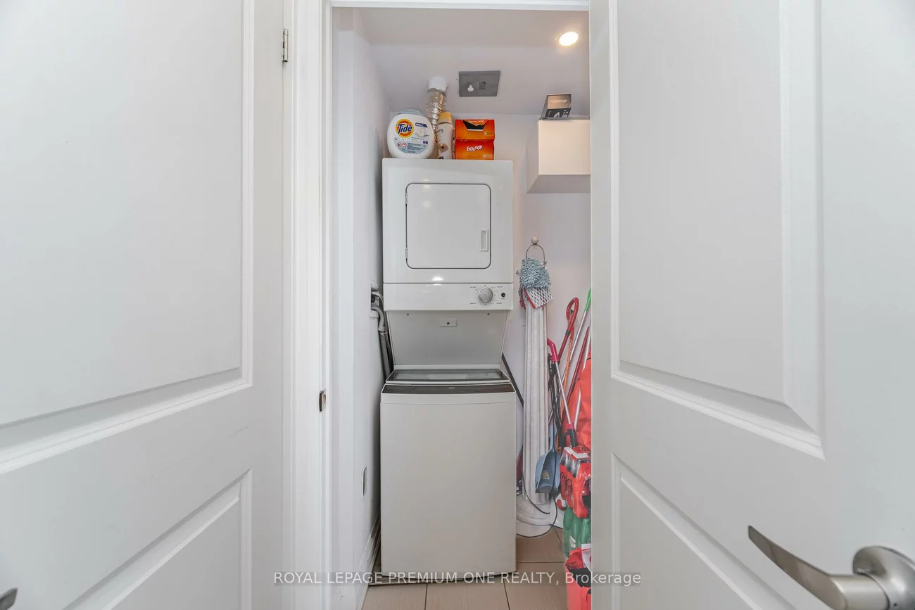 48, COLES, Vaughan Grove, Vaughan