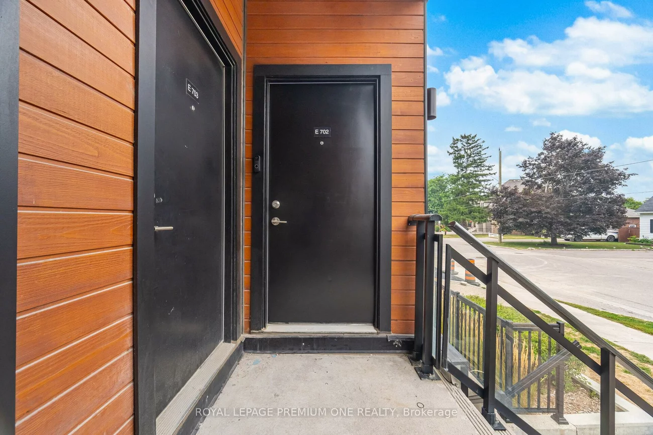 48, COLES, Vaughan Grove, Vaughan