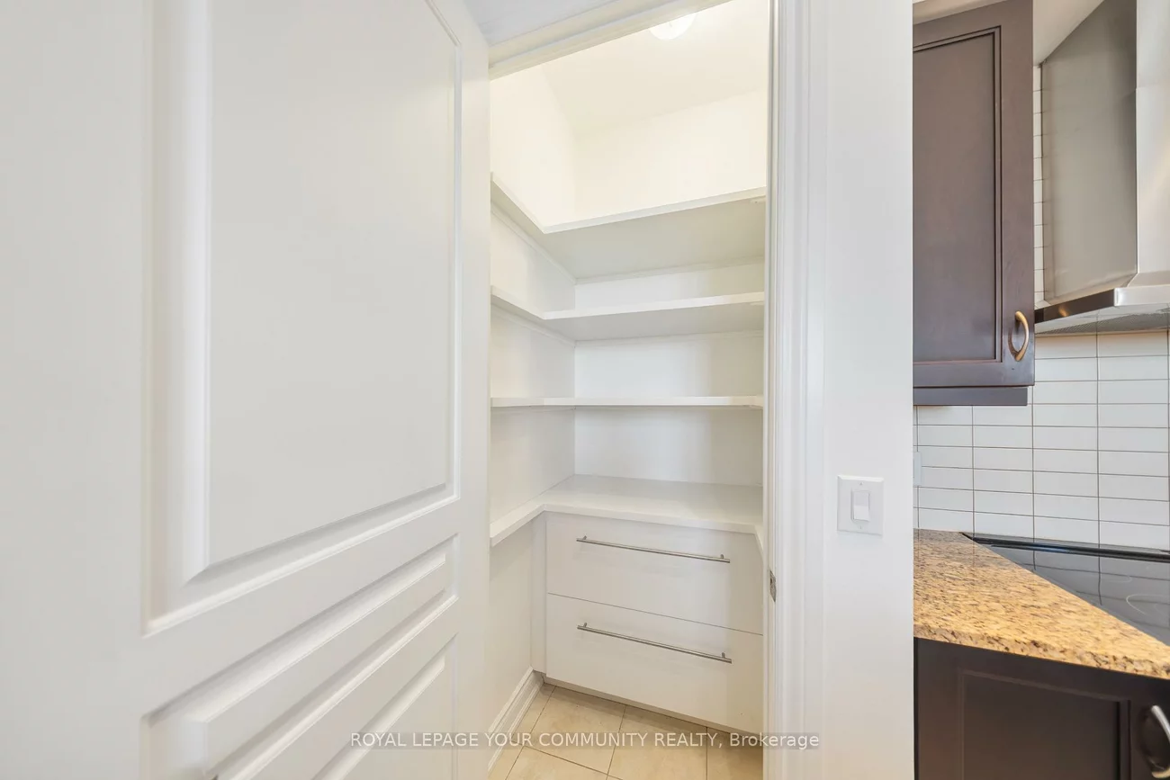 9245, Jane, Maple, Vaughan