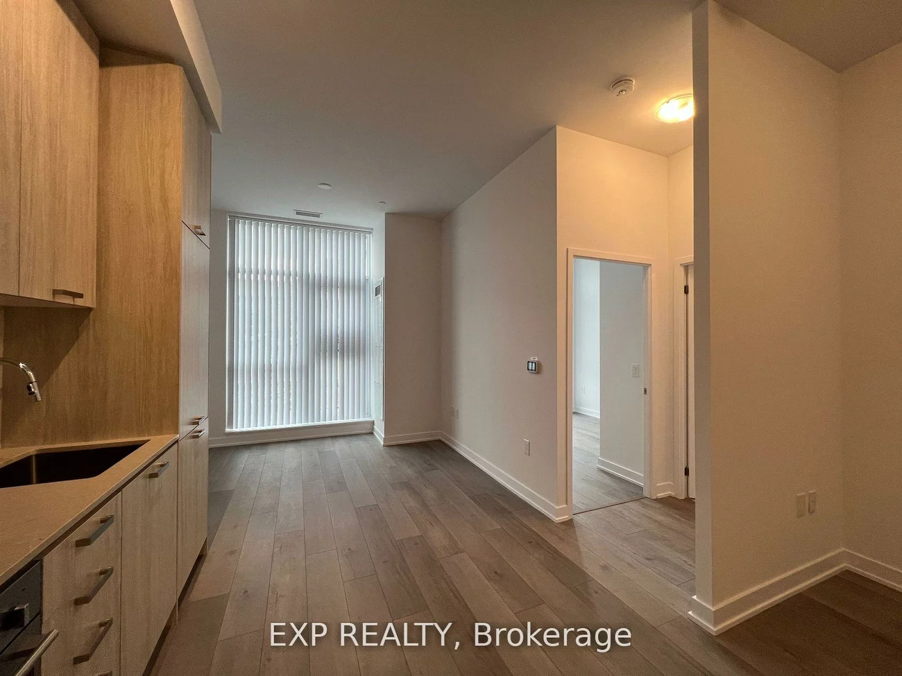 38, Honeycrisp, Vaughan Corporate Centre, Vaughan