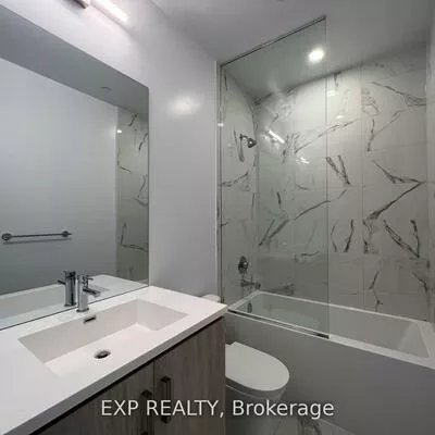 38, Honeycrisp, Vaughan Corporate Centre, Vaughan