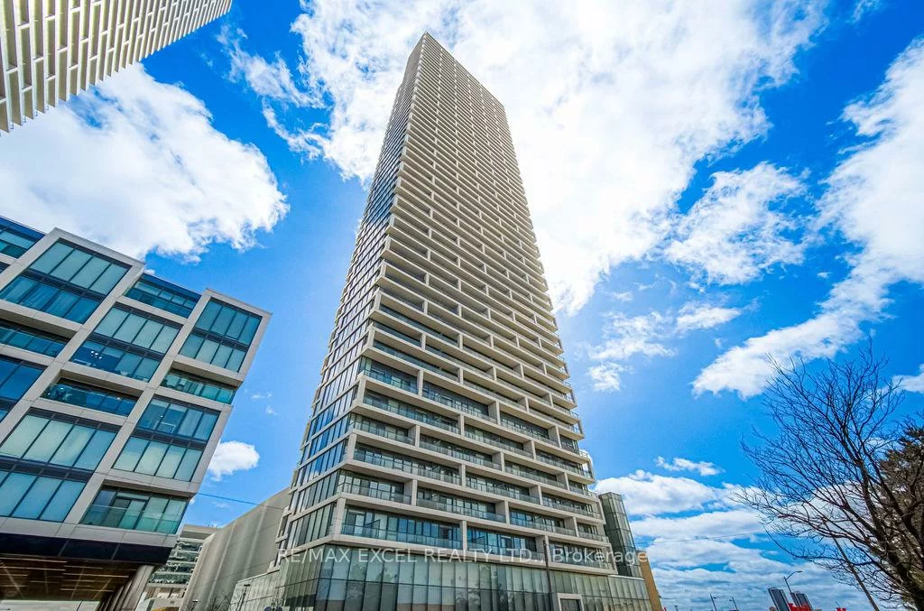 898, Portage, Vaughan Corporate Centre, Vaughan