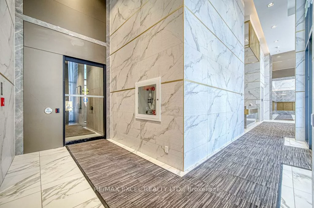 898, Portage, Vaughan Corporate Centre, Vaughan