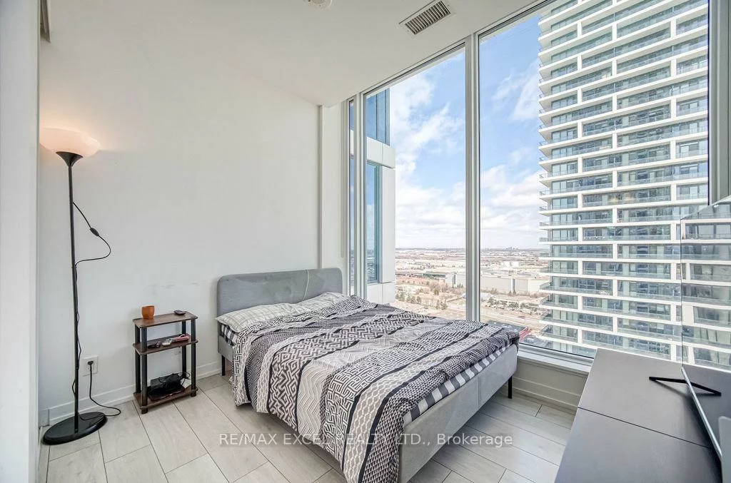 898, Portage, Vaughan Corporate Centre, Vaughan