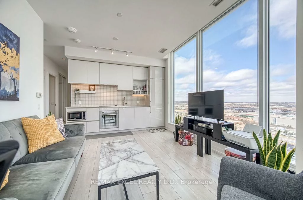 898, Portage, Vaughan Corporate Centre, Vaughan