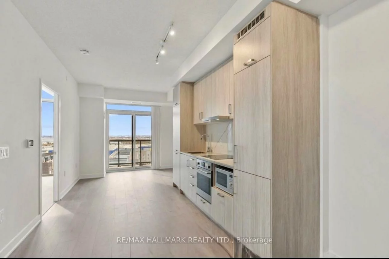60, Honeycrisp, Vaughan Corporate Centre, Vaughan