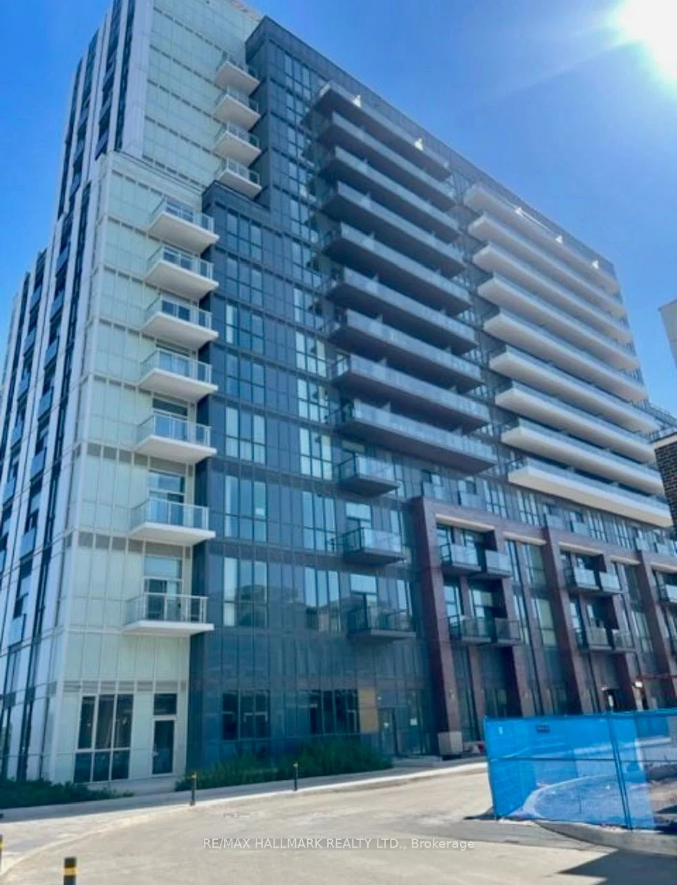 60, Honeycrisp, Vaughan Corporate Centre, Vaughan