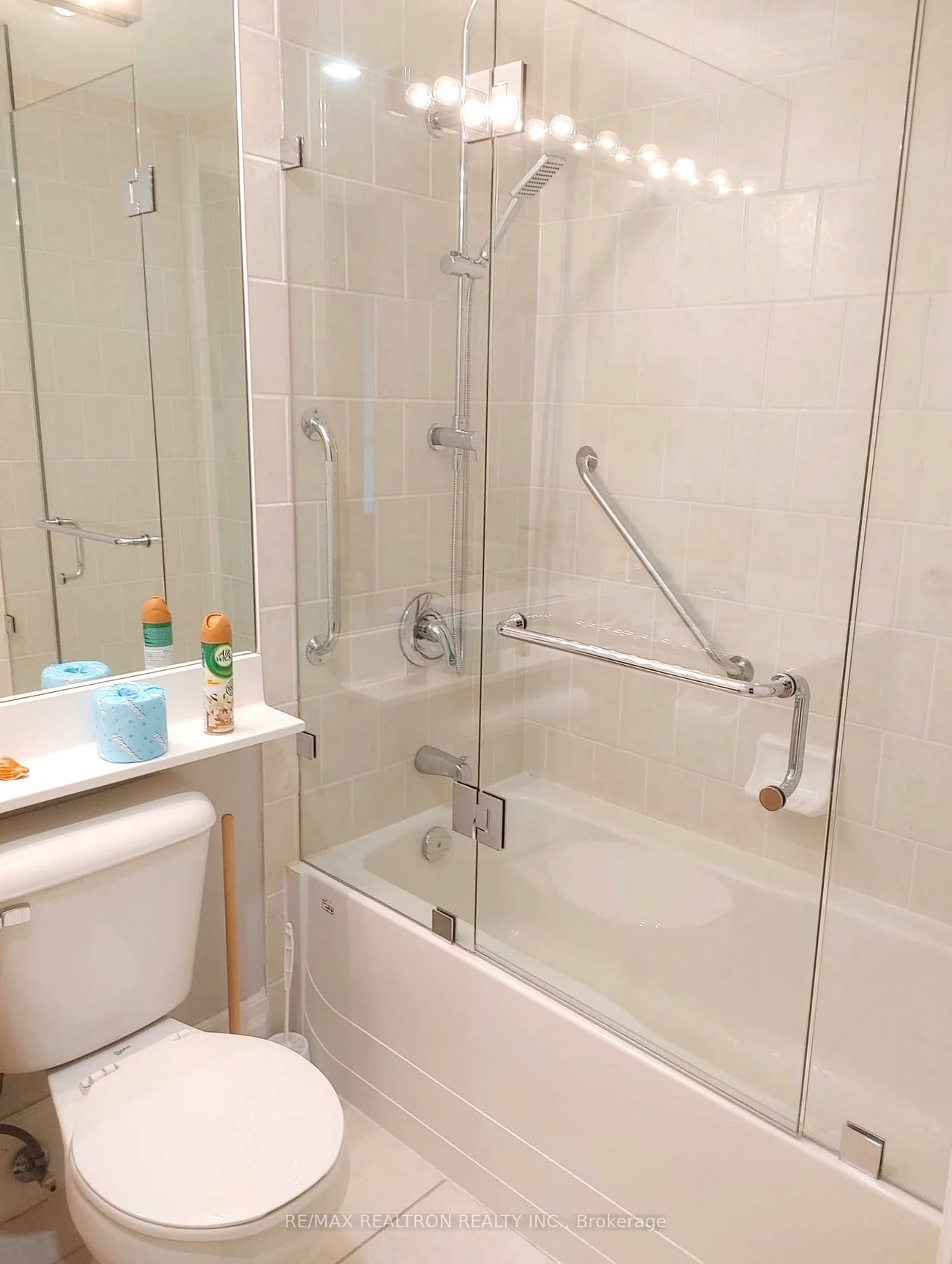 100, Promenade, Brownridge, Vaughan