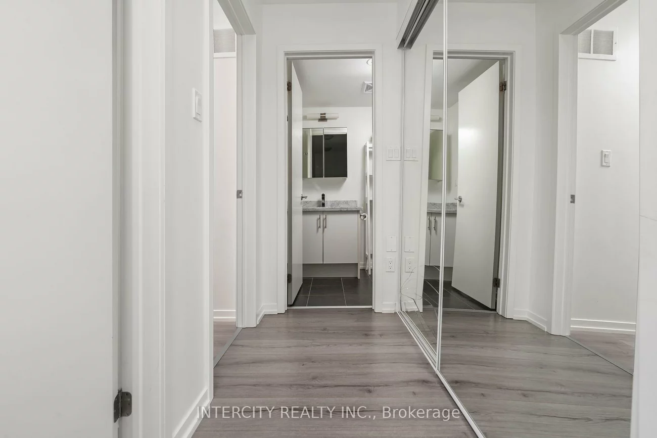 26, Bruce, East Woodbridge, Vaughan