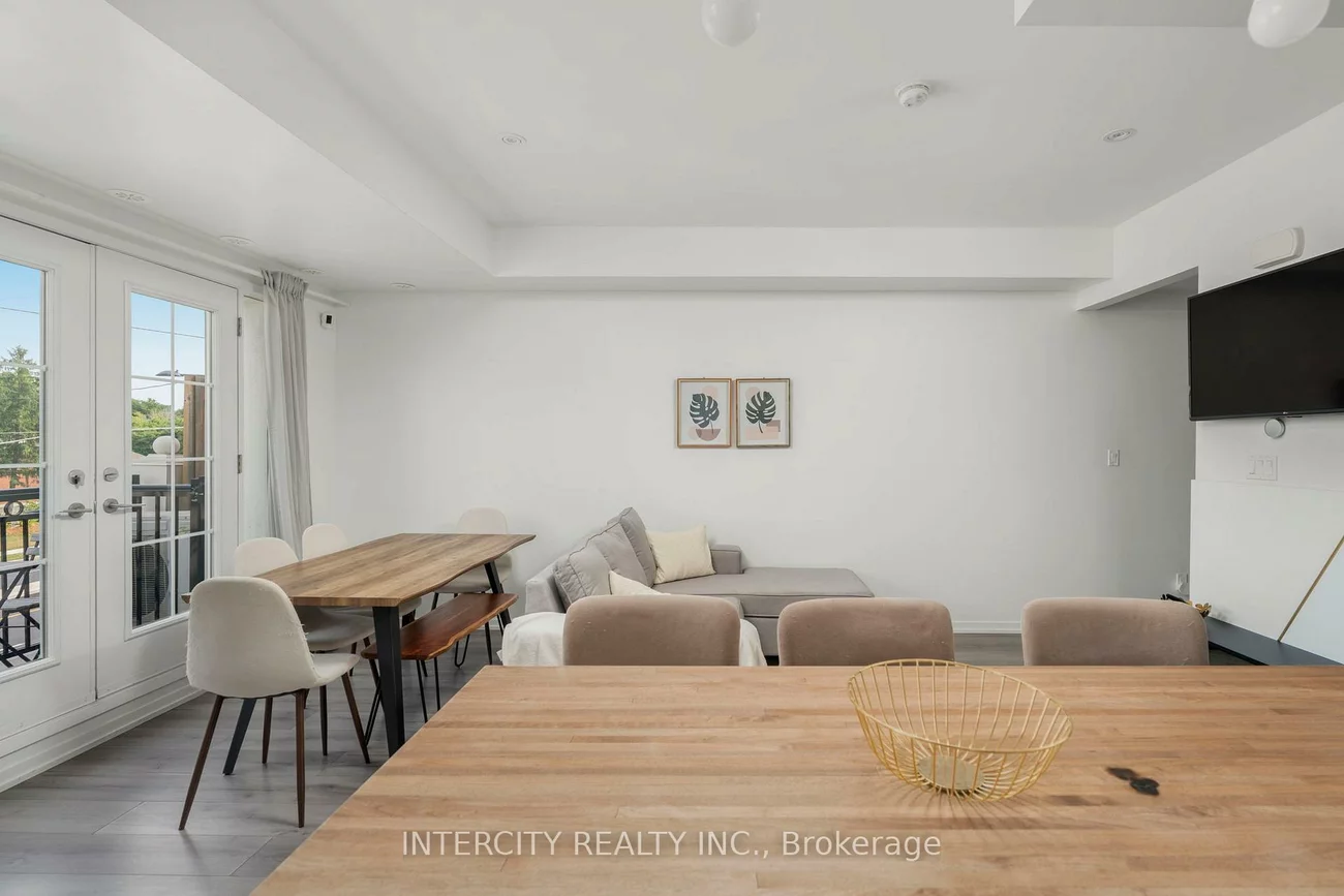 26, Bruce, East Woodbridge, Vaughan