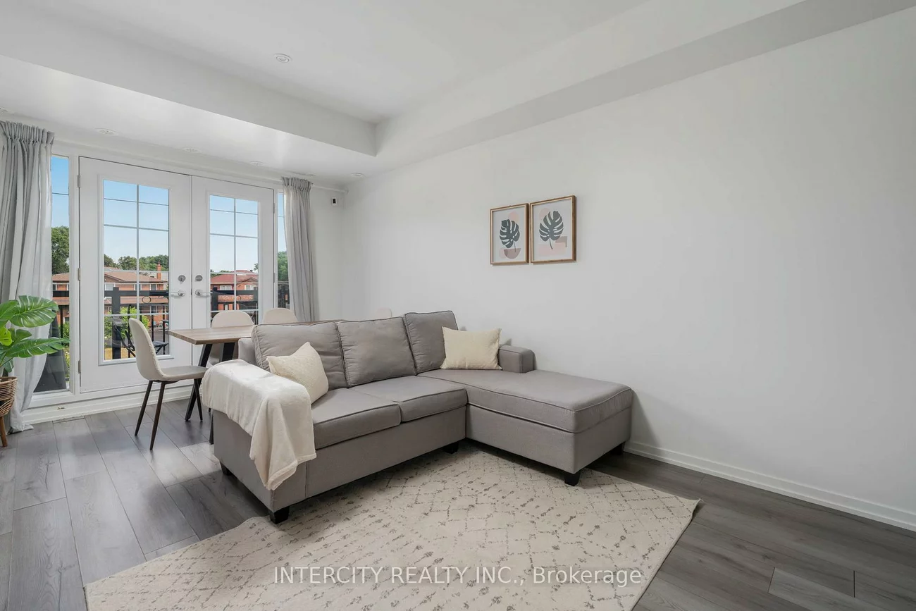 26, Bruce, East Woodbridge, Vaughan
